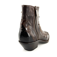 Load image into Gallery viewer, Boots Tiag en Cuir et Python Marron
