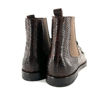 Load image into Gallery viewer, Boots Élastiqué Façon Mocassin en Python Marron
