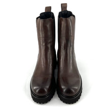 Charger l'image dans la galerie, Chelsea Boots Semelle Crantée en Cuir Marron
