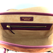 Load image into Gallery viewer, Sac LE NEW FLAV en Velours Chocolat et Cuir Bordeaux
