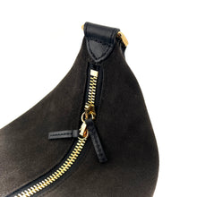 Load image into Gallery viewer, Sac LE FRED en Velours Ebony et Cuir Noir
