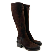 Load image into Gallery viewer, Botte Talon Trotteur en Daim Chocolat

