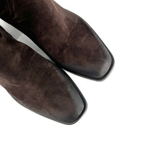 Load image into Gallery viewer, Botte Talon Trotteur en Daim Chocolat
