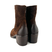Load image into Gallery viewer, Boots Talon Trotteur Zippé Intérieur en Daim Café
