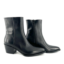 Charger l'image dans la galerie, Boots Tiag Talon Trotteur en Cuir Noir
