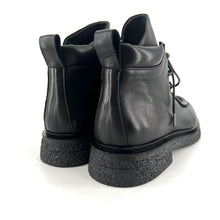 Charger l&#39;image dans la galerie, Derby Semi-Monatant &quot;Esprit Paraboot&quot; Semelle Crêpe en Cuir Ultra-Souple Noir
