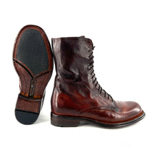 Load image into Gallery viewer, Chaussure Lacets Montante Tige Haute Zippé Intérieur en Cuir Dégradé Cognac
