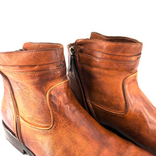 Load image into Gallery viewer, Boots Double Zip en Cuir Patiné Cognac
