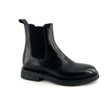 Charger l&#39;image dans la galerie, Chelsea Boots en Cuir Ultra Souple Noir et Semelle Crêpe
