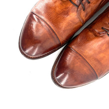 Load image into Gallery viewer, Chaussure Lacets Montante en Cuir Cognac Patiné
