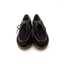 Load image into Gallery viewer, Derby ROBERTA Semelle Crêpe en Daim et Cuir Marron Foncé
