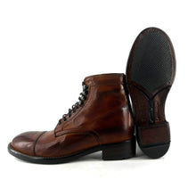 Load image into Gallery viewer, Chaussure Lacets Montante en Cuir Cognac Patiné
