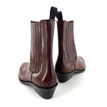 Load image into Gallery viewer, Boots Talon Biseauté Zippé Intérieur en Cuir Cognac
