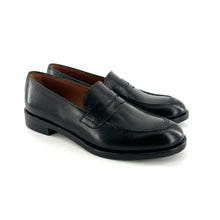 Load image into Gallery viewer, Mocassin en Cuir Noir
