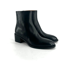 Charger l&#39;image dans la galerie, Boots Talon Trotteur Zippé Intérieur en Cuir Noir
