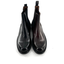 Load image into Gallery viewer, Chelsea Boots Fine Semelle Crantée en Cuir Noir
