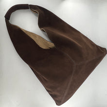 Charger l'image dans la galerie, Sac NINETEEN en Suede Chocolat
