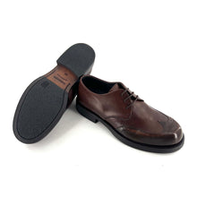 Load image into Gallery viewer, Derby Bout Fleuri en Cuir et Cuir Polido Tabac
