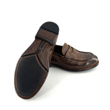 Load image into Gallery viewer, Mocassin en Cuir Corteccia
