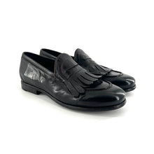 Load image into Gallery viewer, Mocassin Frangé en Cuir Ébano
