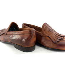 Load image into Gallery viewer, Mocassin Frangé en Cuir Camel
