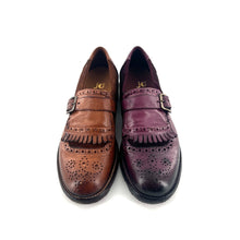Load image into Gallery viewer, Chaussure à Boucle Bout Fleuri Patte Frangée Bi-Matière Camel
