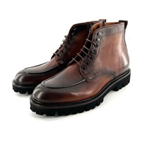 Load image into Gallery viewer, Chaussure Lacets Montante Zippée Intérieur Semelle Crantée en Cuir Camel
