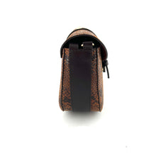 Load image into Gallery viewer, Sac LE SAB JUNE en Cuir Imprimé Serpent et Cuir Chocolat
