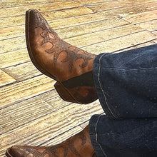 Charger l'image dans la galerie, Boots Tiag Zippé et Élastiqué en Cuir et Cuir Imprimé Python Cognac
