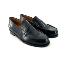 Load image into Gallery viewer, Élégant Mocassin en Cuir Noir

