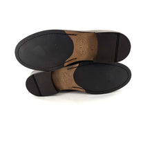 Load image into Gallery viewer, Élégant Mocassin en Cuir Camel
