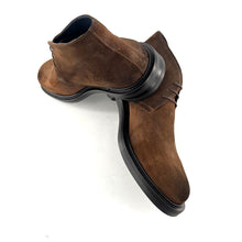 Load image into Gallery viewer, Chaussure Lacets Semi-Montante en Daim Marron
