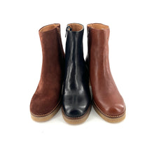 Charger l&#39;image dans la galerie, Boots Zippé Intérieur Talon Trotteur Semelle Crêpe en Cuir Camel
