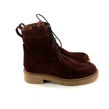 Load image into Gallery viewer, Chaussure Lacets Montante Zippé Intérieur Semelle Crêpe en Daim Marron
