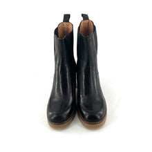Load image into Gallery viewer, Boots Élastiqué Talon Trotteur Semelle Crêpe en Cuir Noir
