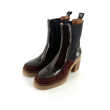 Load image into Gallery viewer, Boots Élastiqué Talon Trotteur Semelle Crêpe Bi-Matière Rouille
