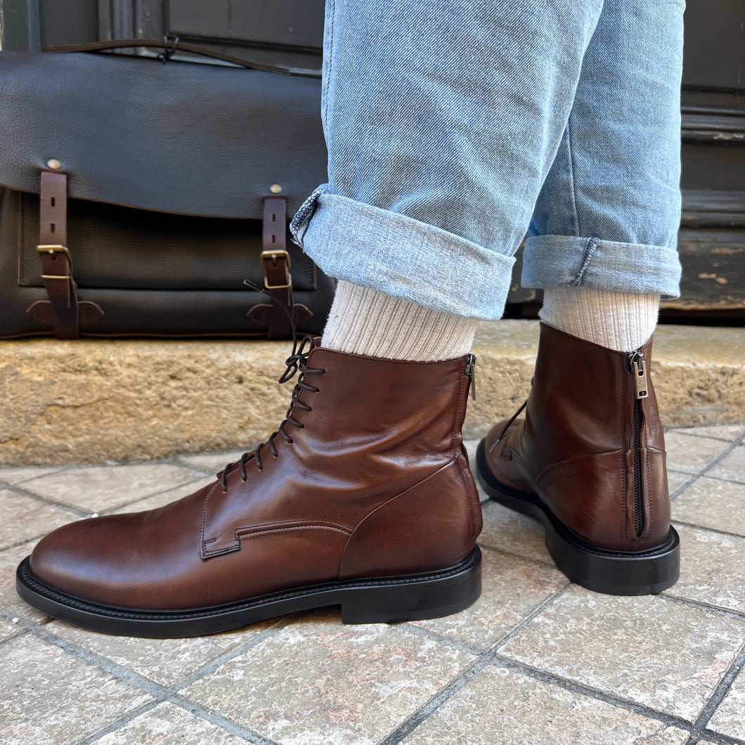 Chaussure Lacets Montante Zippé Arrière en Cuir Cognac