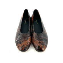 Load image into Gallery viewer, Ballerine ÉGLANTINE en Cuir Imprimé Python
