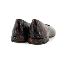 Load image into Gallery viewer, Ballerine ÉGLANTINE en Cuir Imprimé Python
