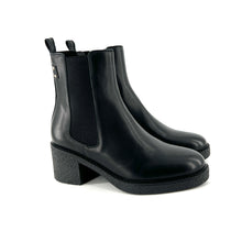 Load image into Gallery viewer, Boots Talon Trotteur GIULIA en Cuir Noir
