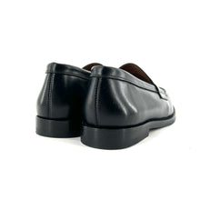 Load image into Gallery viewer, Mocassin en Cuir Noir
