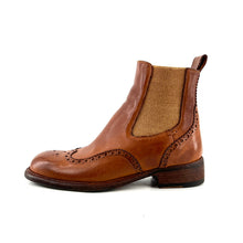 Charger l'image dans la galerie, Chelsea Boots Bout Fleuri en Cuir Cognac
