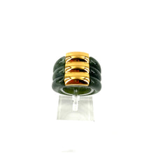 Charger l'image dans la galerie, Large Bague en Acétate Vert Marbré Décor Plaqué Or
