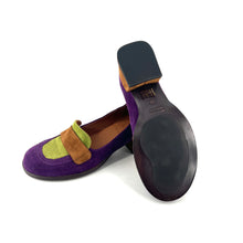 Load image into Gallery viewer, Mocassin Petit Talon Trotteur en Daim Violet Vert et Camel
