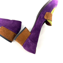 Load image into Gallery viewer, Mocassin Petit Talon Trotteur en Daim Violet Vert et Camel
