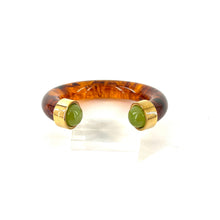 Charger l'image dans la galerie, Jonc Acétate Tortoise et Cabochons Verts Sertis Plaqué Or
