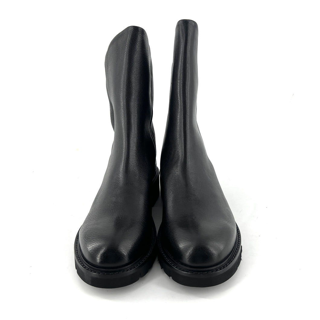 Boots Semelle Crantée Zippé Arrière en Cuir Noir