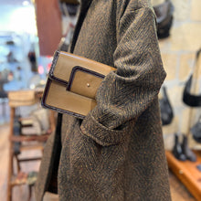 Charger l&#39;image dans la galerie, Sac LE MISCHKA en Cuir Bronze et Vernis Crise
