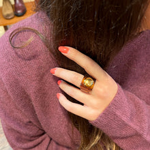 Load image into Gallery viewer, Bague Carrée en Acétate Tortoise et Cabochon Plaqué Or
