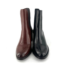 Load image into Gallery viewer, Boots Élastiqué Talon Trotteur en Cuir Noir
